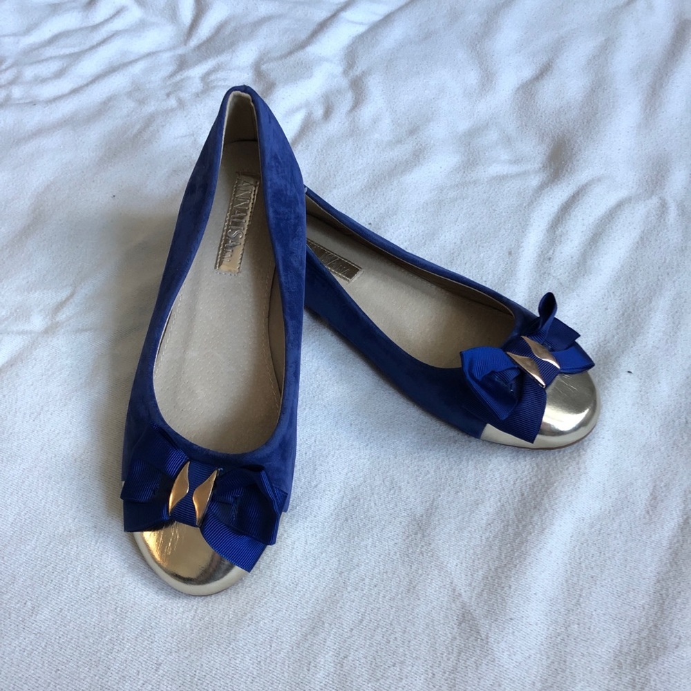 New size 8 blue & Gold bow ballerina flats